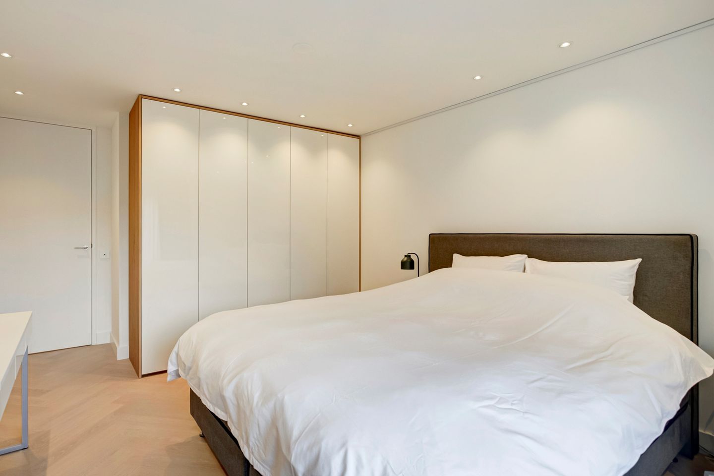 Photo 20 of Pieter de Hoochstraat 17-D