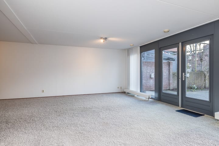 Foto 8 van Burg. van Rooystraat 33