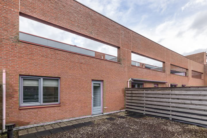 Foto 24 van Burg. van Rooystraat 33