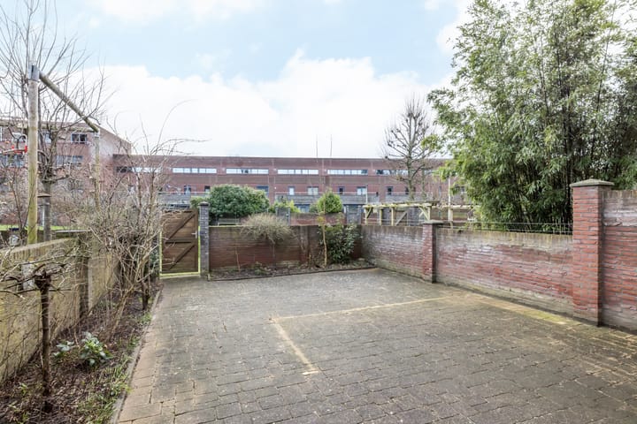 Foto 33 van Burg. van Rooystraat 33