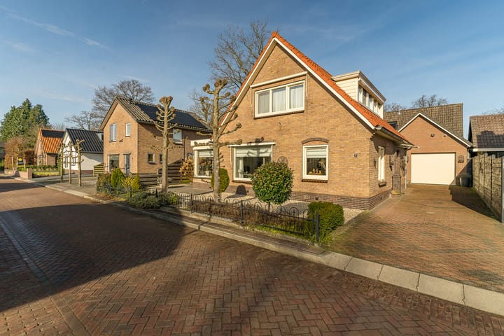 Foto 1 van Rode-Kruislaan 6