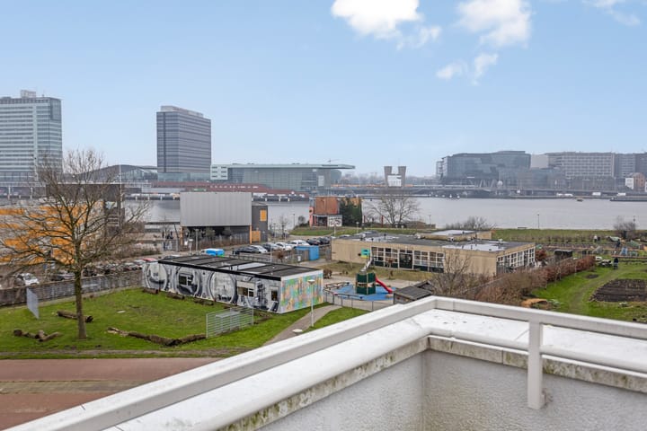 Foto 24 van IJplein 167