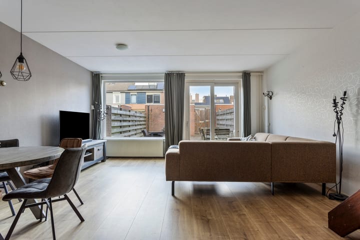 Foto 6 van Hoornblad 8