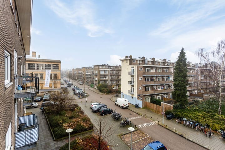 Foto 26 van Reinaert de Vosstraat 15-3