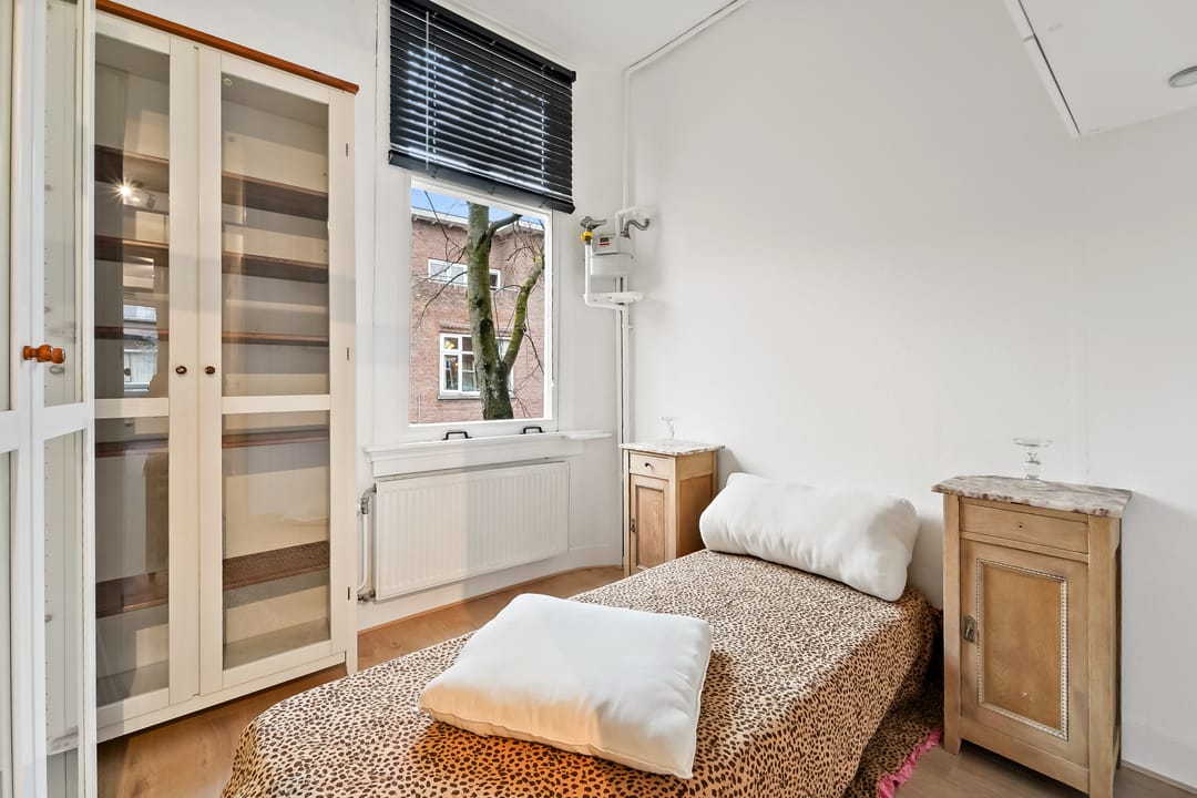 Photo 8 of Van der Capellenstraat 34