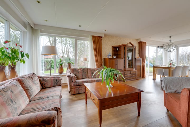 Foto 13 van Voorburggracht 49