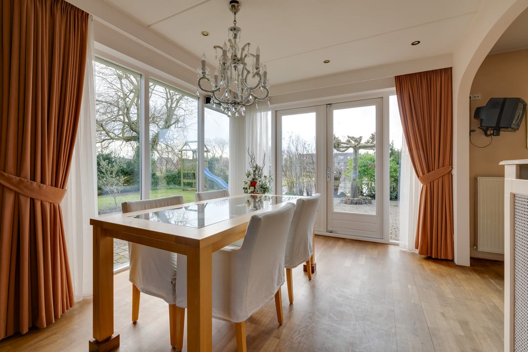 Foto 16 van Voorburggracht 49