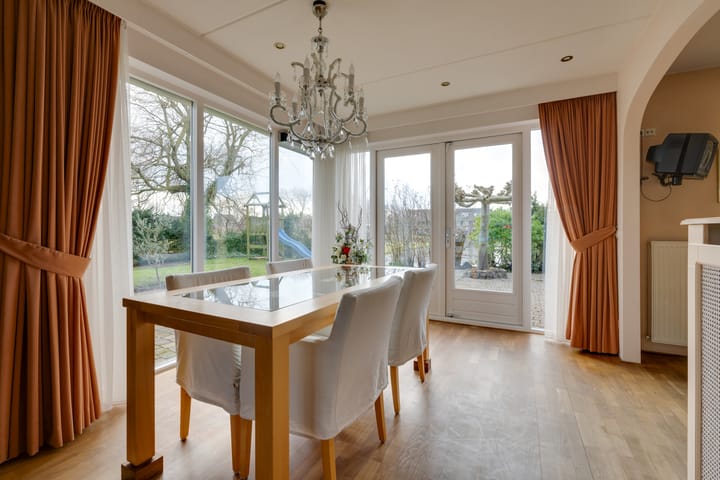 Foto 16 van Voorburggracht 49