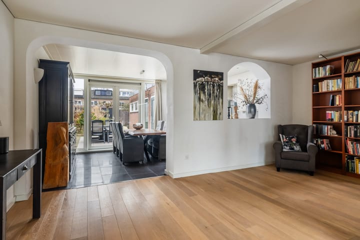 Photo 6 of Prof. Lorentzlaan 84