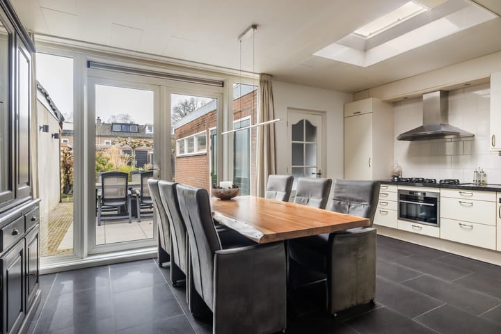 Photo 7 of Prof. Lorentzlaan 84