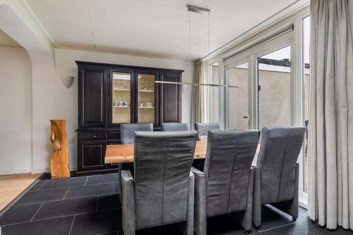 Photo 8 of Prof. Lorentzlaan 84