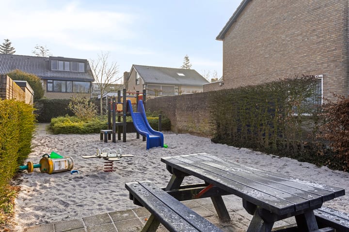 Foto 32 van van Beeckstraat 21