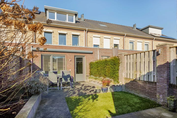 Foto 24 van Elzenseloop 30