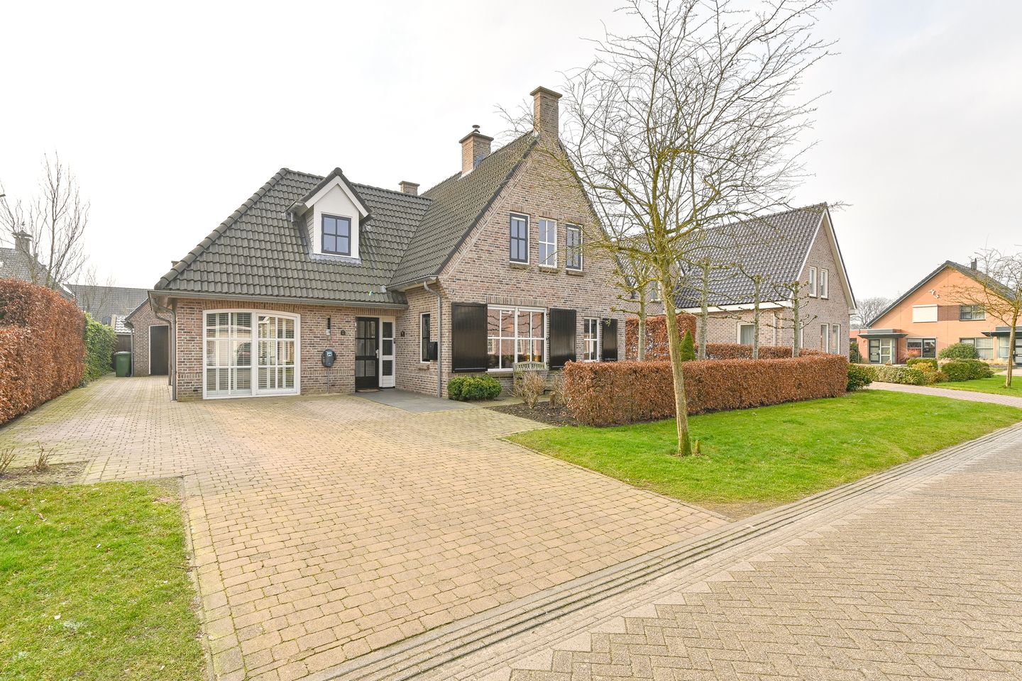 Foto 5 van Vuurvlinder 6