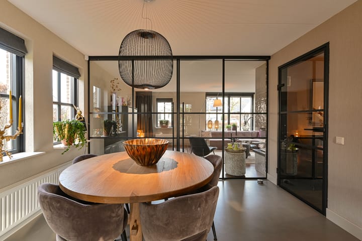 Photo 8 of Vuurvlinder 6