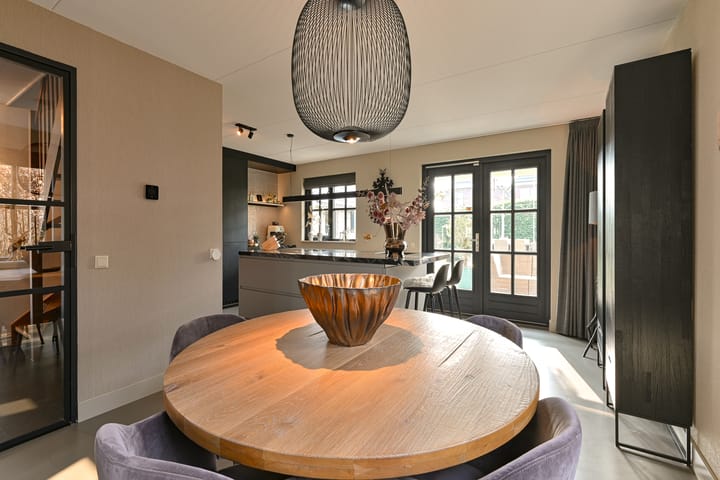 Photo 28 of Vuurvlinder 6