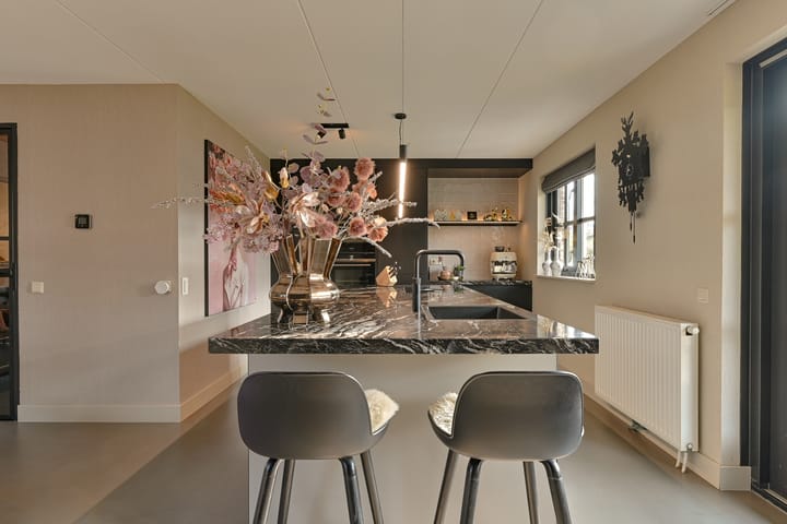 Photo 34 of Vuurvlinder 6