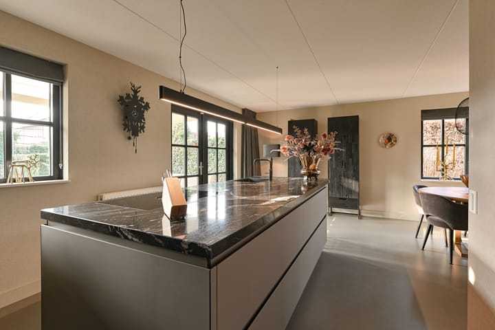 Photo 39 of Vuurvlinder 6