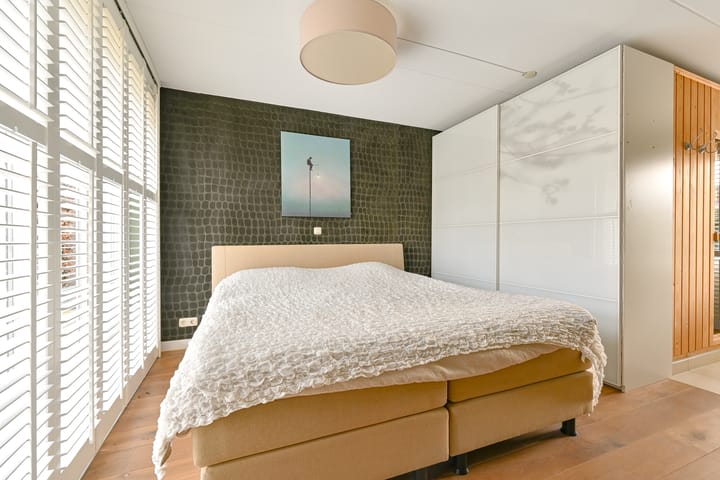 Photo 45 of Vuurvlinder 6