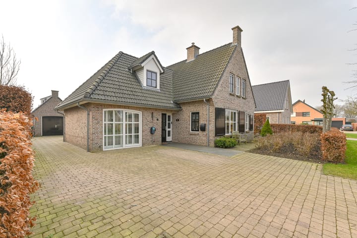 Photo 112 of Vuurvlinder 6