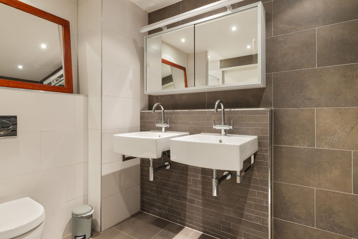 Photo 19 of Rosa Spierstraat 2