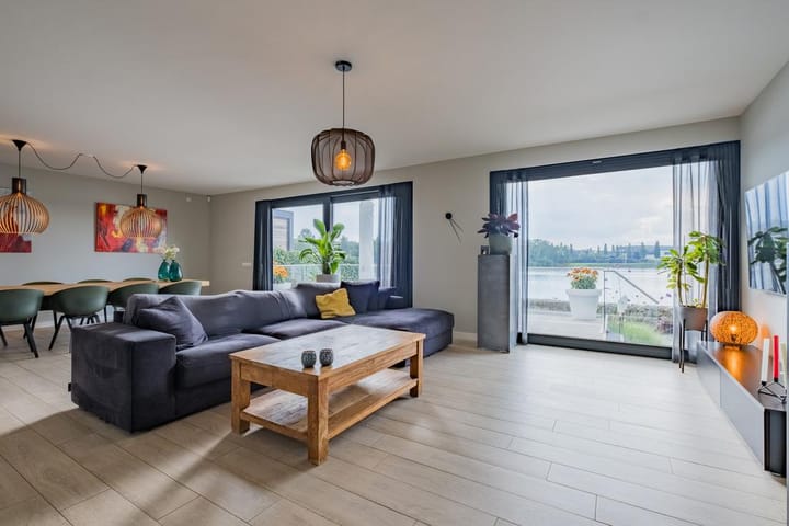 Foto 6 van Oeverzwaluw 21