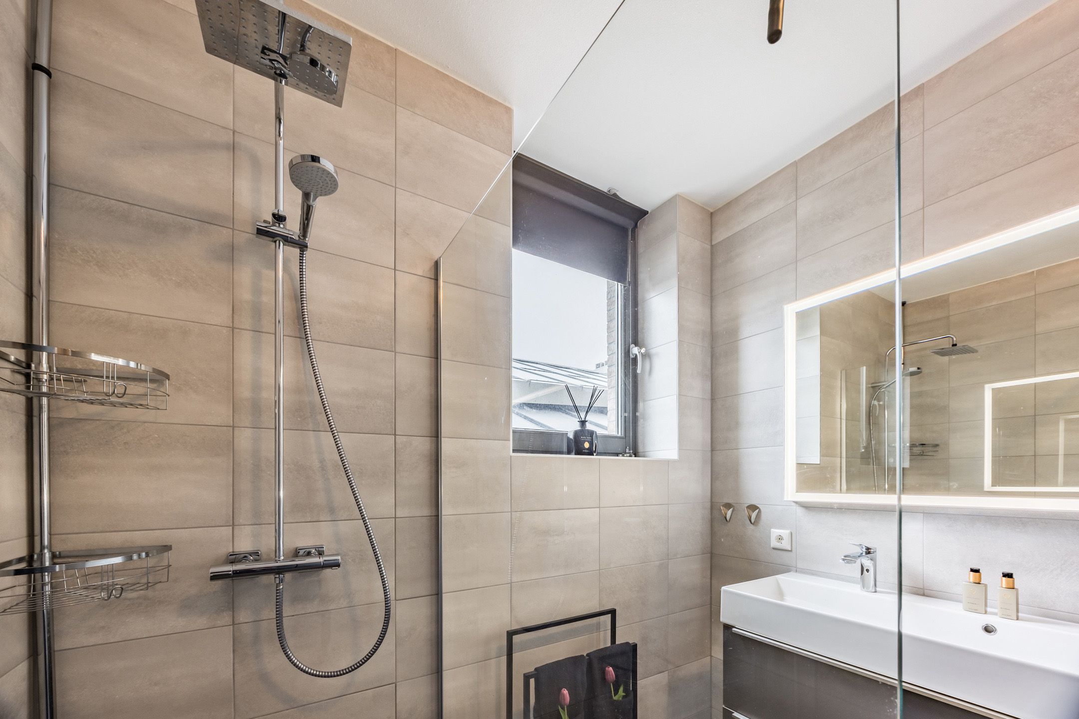 Foto 24 van Carmelietenstraat 11