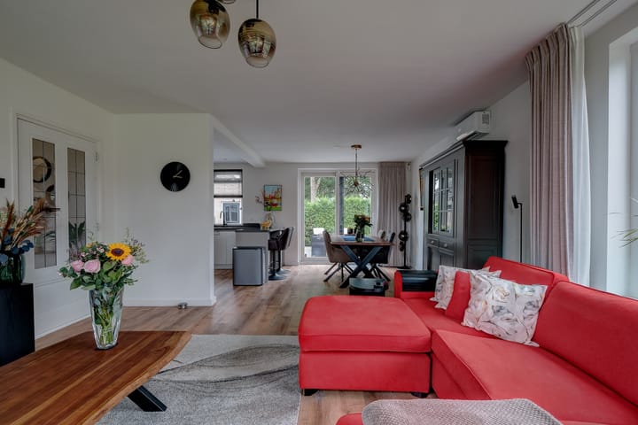 Foto 15 van Roderweg 64