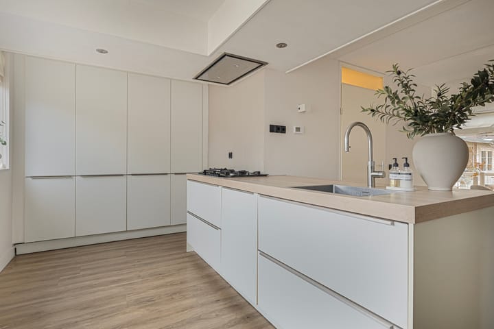 Photo 16 of van Goghstraat 5