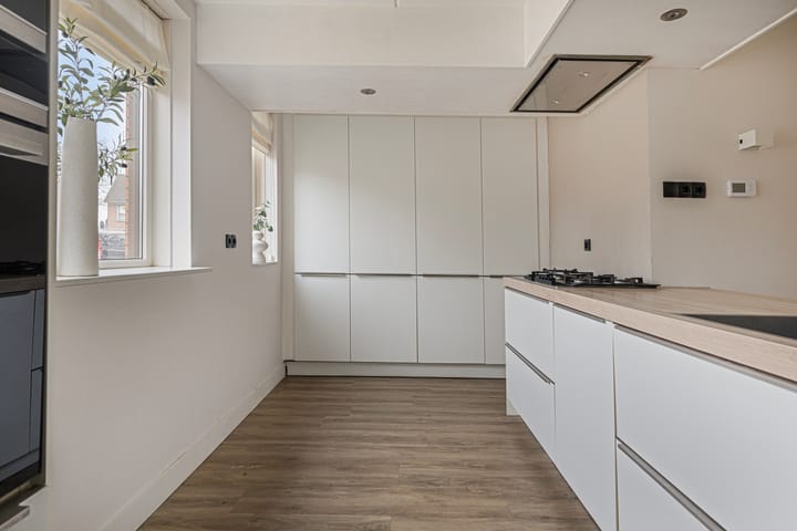 Photo 18 of van Goghstraat 5