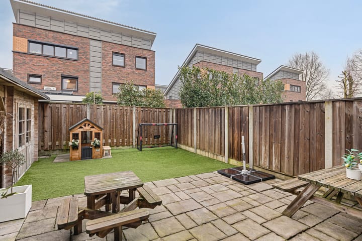 Photo 25 of van Goghstraat 5