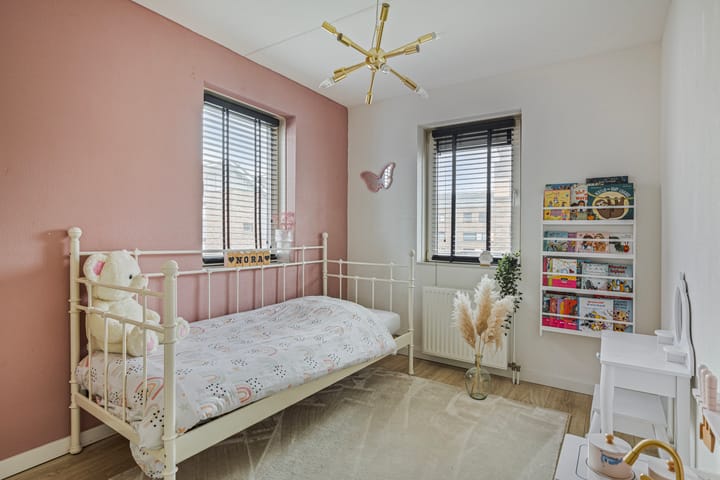 Photo 32 of van Goghstraat 5