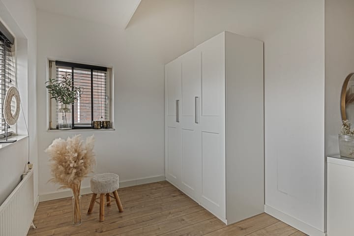 Photo 42 of van Goghstraat 5