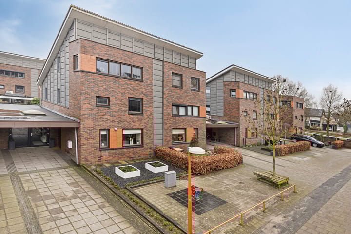 Photo 43 of van Goghstraat 5