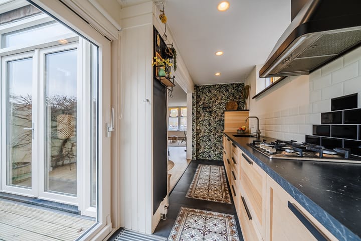 Photo 16 of Zocherstraat 15