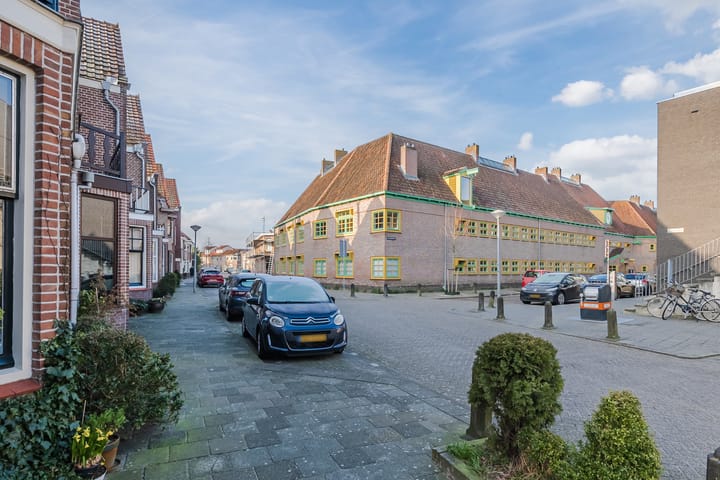 Photo 44 of Zocherstraat 15