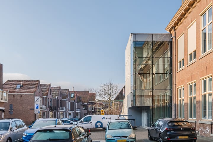 Photo 45 of Zocherstraat 15