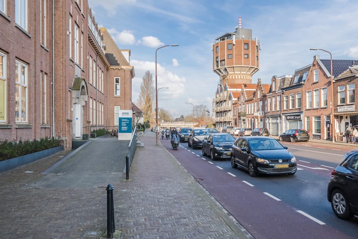 Photo 47 of Zocherstraat 15