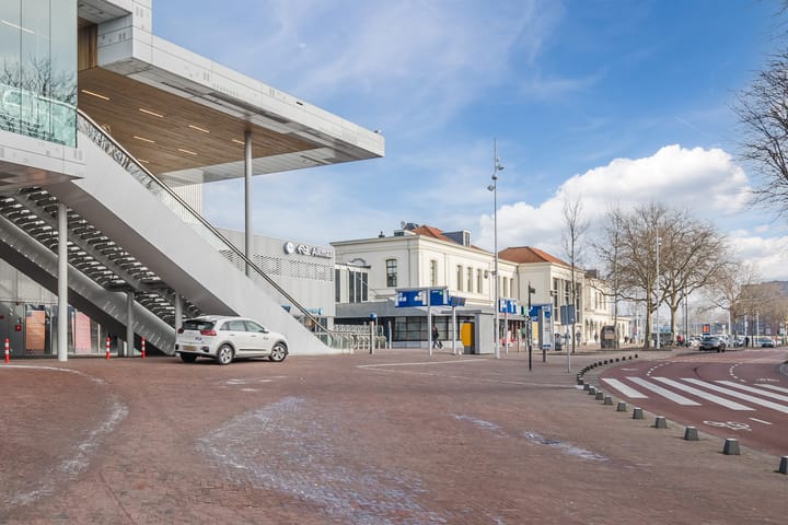 Photo 49 of Zocherstraat 15