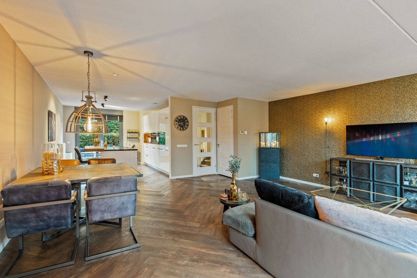 Photo 14 of Schiestraat 108