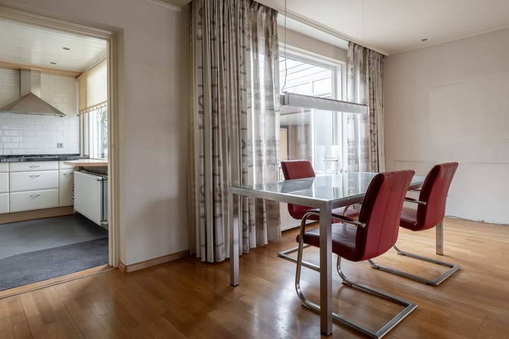 Photo 8 of Koetshuisstraat 33