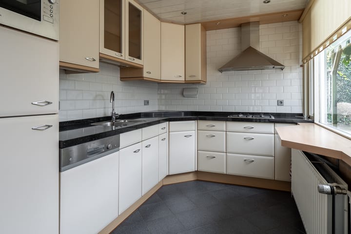 Photo 10 of Koetshuisstraat 33