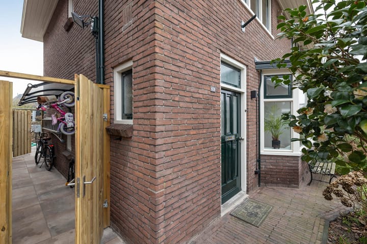 Foto 32 van Bernardstraat 26