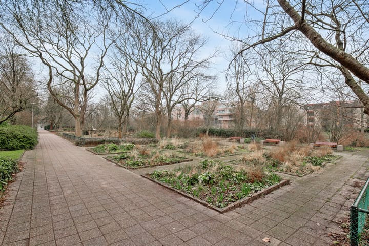 Foto 22 van Van Nijenrodeweg 256