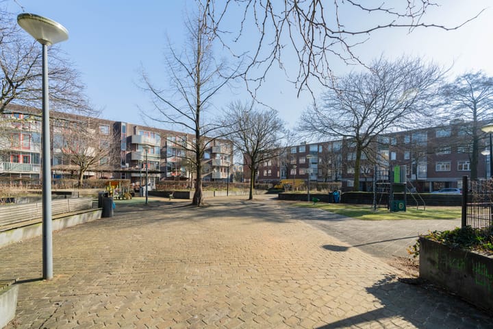 Foto 33 van Minahassastraat 60