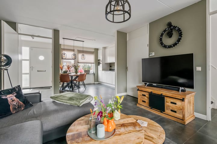 Photo 16 of J.H. L.-van Herwaardenstraat 69