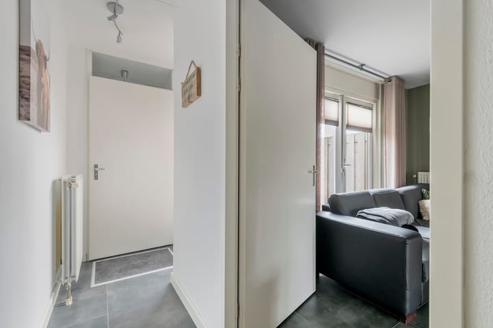 Photo 18 of J.H. L.-van Herwaardenstraat 69