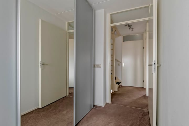 Photo 25 of J.H. L.-van Herwaardenstraat 69