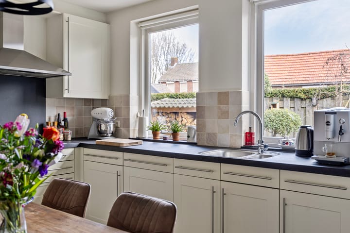 Foto 12 van Meester Teunissenstraat 3