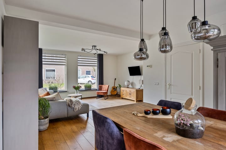 Foto 17 van Meester Teunissenstraat 3